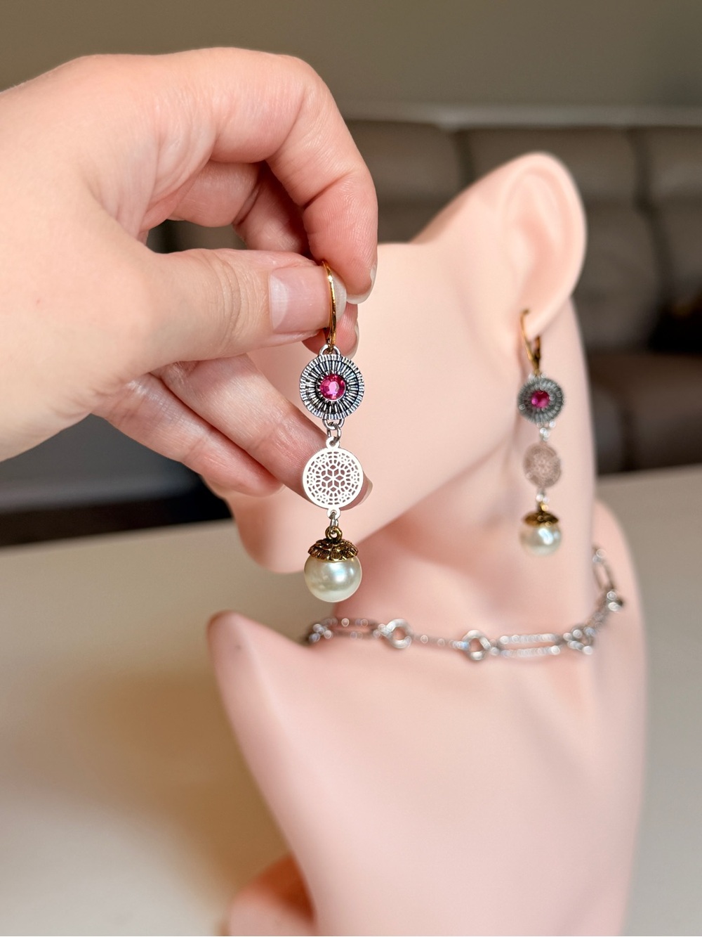 Elegant Multi-Tone Pearl Drop Earrings with Ruby Accent - Picture 5 of 17